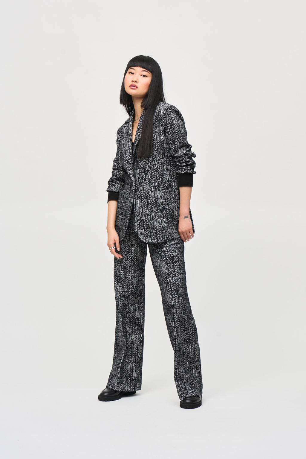 Tweed Knit Fitted Blazer 243053