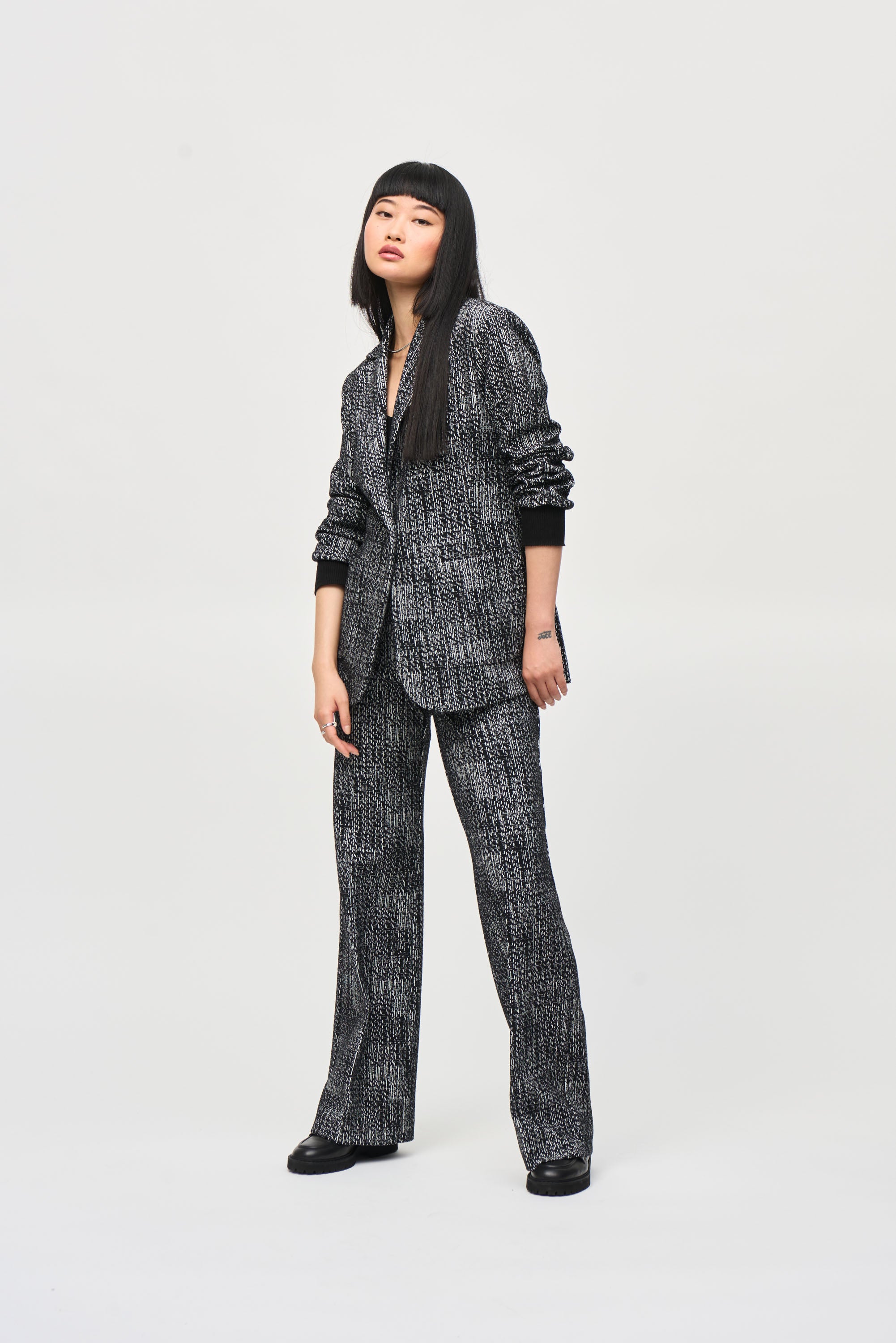 Tweed Knit Fitted Blazer 243053