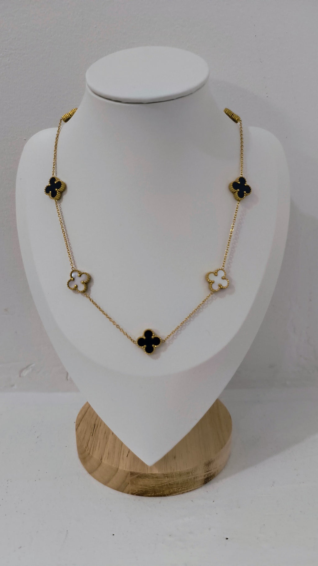 Standard size clover necklace