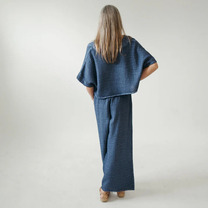 POKOLOKO Crinkle V Neck