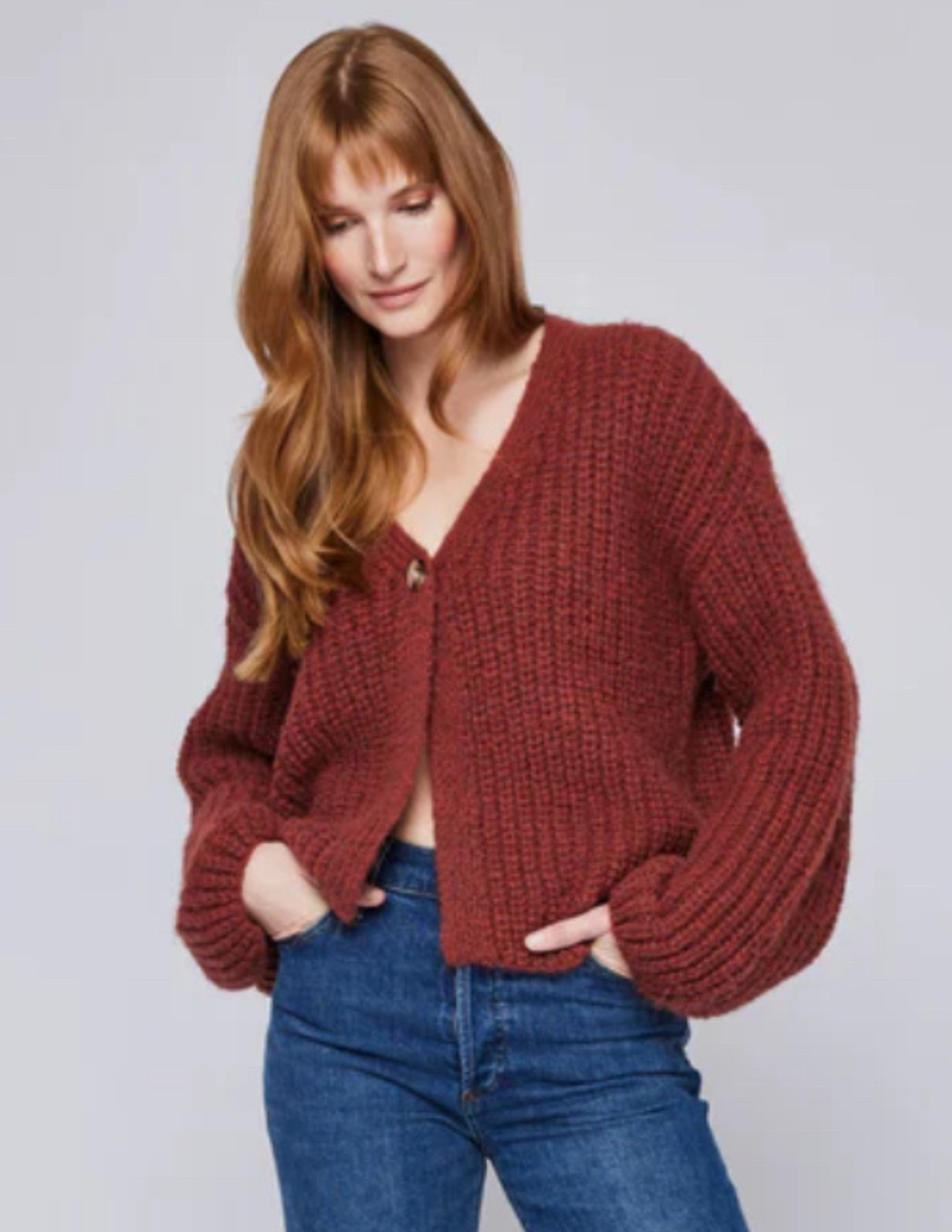 PearlsBoutique-PortDoverOntario-Gentlefawn-ILene Cardigan Heathered Cinnamon (rust red)

Get cozy in the Ilene cardigan with its lofty heathered yarn and relaxed silhouette. Simply fasten the single button for effortless style. Made from 100% polyester.
