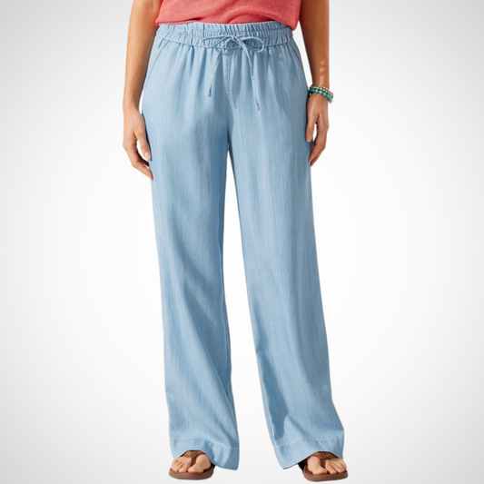 Pearls Boutique - Port Dover Ontario - Tommy Bahamah - Two Palms Chambray Easy Pant. With enough comfort and versatility for everyday wear, you can feel—and look—good anywhere you roam in these high-rise easy pants made from sustainable fibers. 100% TENCEL™ Lyocell. Inseam: 31". Elastic waistband with drawstring. Front pockets.