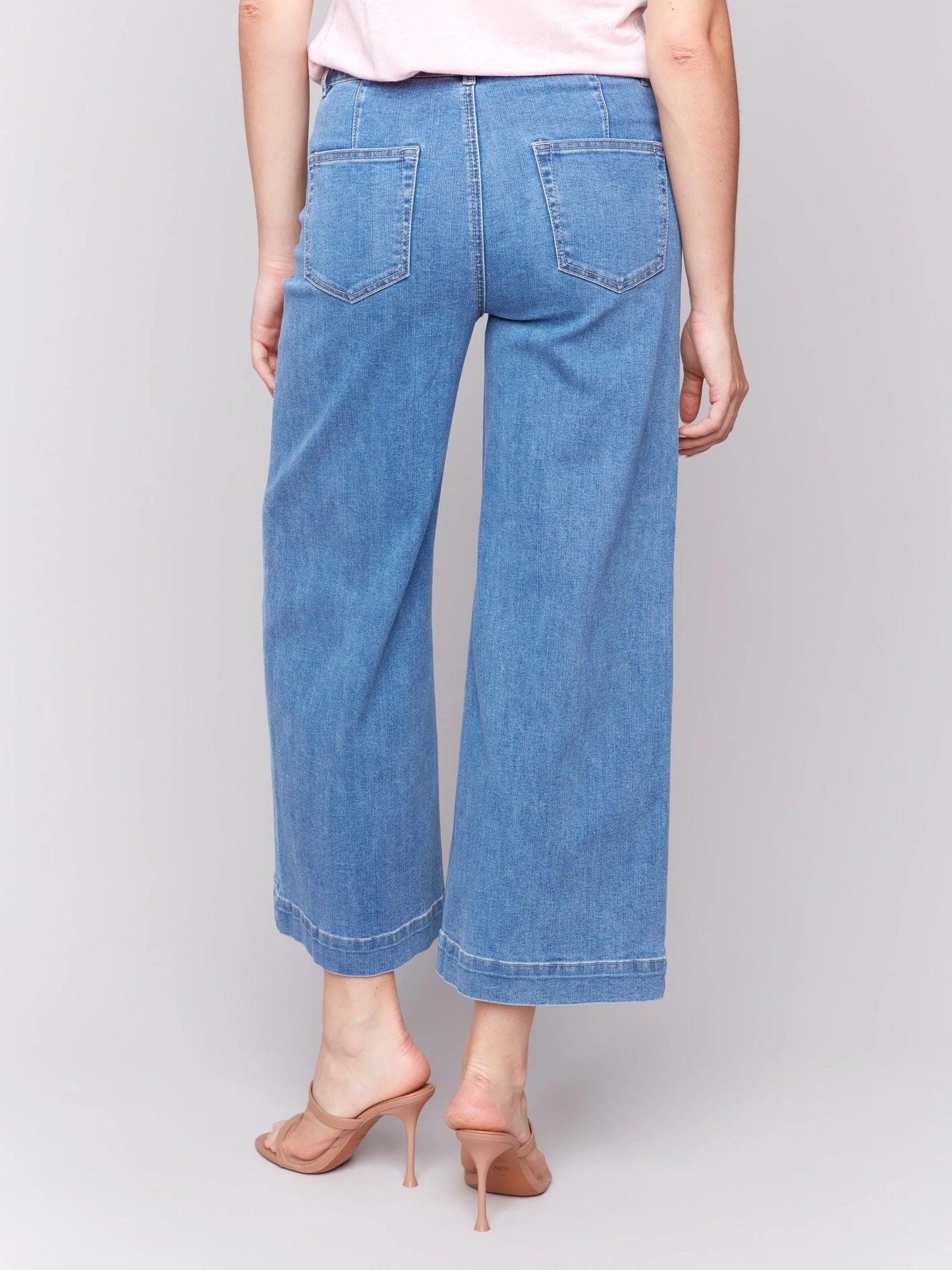 Pearls Boutique-Port Dover Ontario-Charlie B-patch-pocket-flare-jeans-jean-blue-jean-c5538
Flare fit for a retro-inspired silhouette

Cropped length for a fresh, modern look

Front patch pockets for added style and functionality

Stretch denim fabric for a comfortable, flexible fit

Regular rise waist for a flattering, classic fit

Available in white and medium denim blue for versatile styling