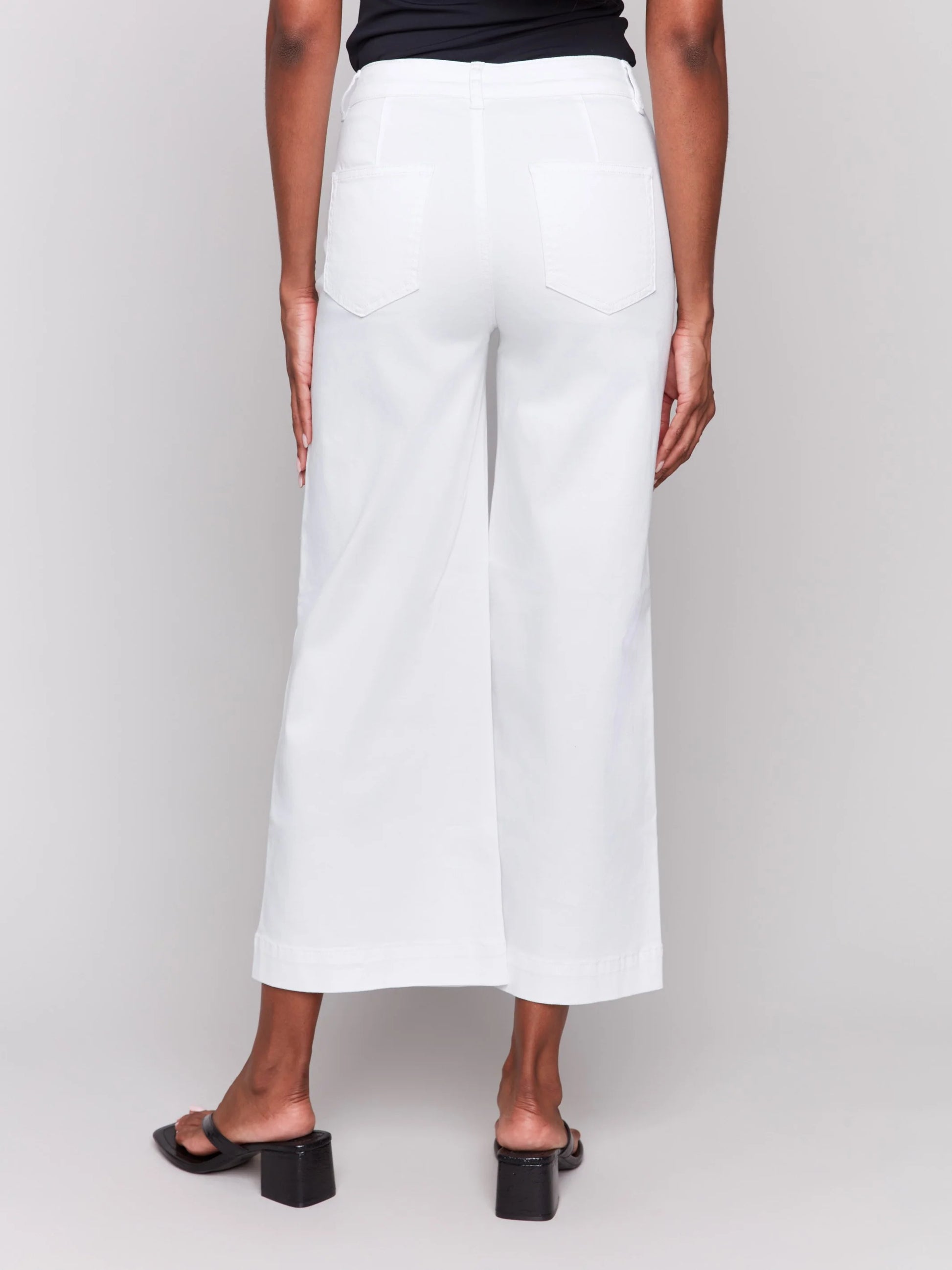 Pearls Boutique-Port Dover Ontario-Charlie B-patch-pocket-flare-twill-pants-blanc-white-c5538
Flare fit for a retro-inspired silhouette

Cropped length for a fresh, modern look

Front patch pockets for added style and functionality

Stretch denim fabric for a comfortable, flexible fit

Regular rise waist for a flattering, classic fit

Available in white and medium denim blue for versatile styling