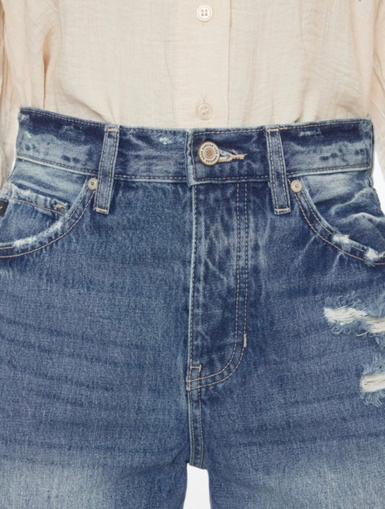 Pearls Boutique-Port Dover Ontario-Ultra high-rise 90s wide leg flare jeans

Medium wash Rigid, distressed, Hidden button fly

Regular hem

11 1/2 inch rise

34 inch inseam

100% cotton

11.4 OZ
5 pocket styling 
