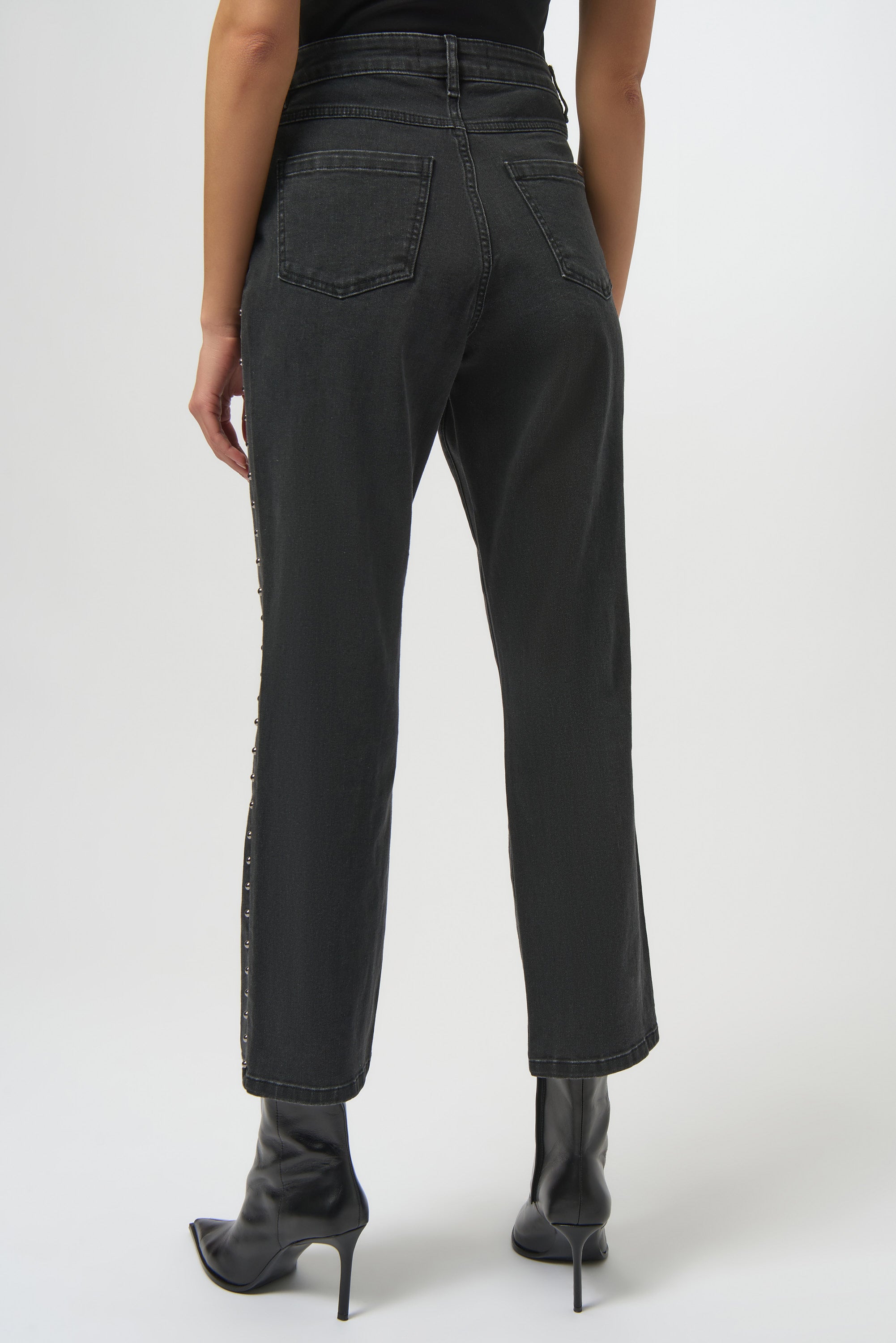 Pearls Boutique- Port Dover Ontario-Joseph Ribkoff | Classic Straight Leg Jeans with Studded Seams-254916. Black washed denim.
Classic straight leg cut for timeless versatility
– Studded side seams add subtle shine and attitude
– Woven Repreve® stretch denim made from recycled plastic bottles
– Mid-rise waist with clean finishing
– Unlined for lightweight, all-day comfort