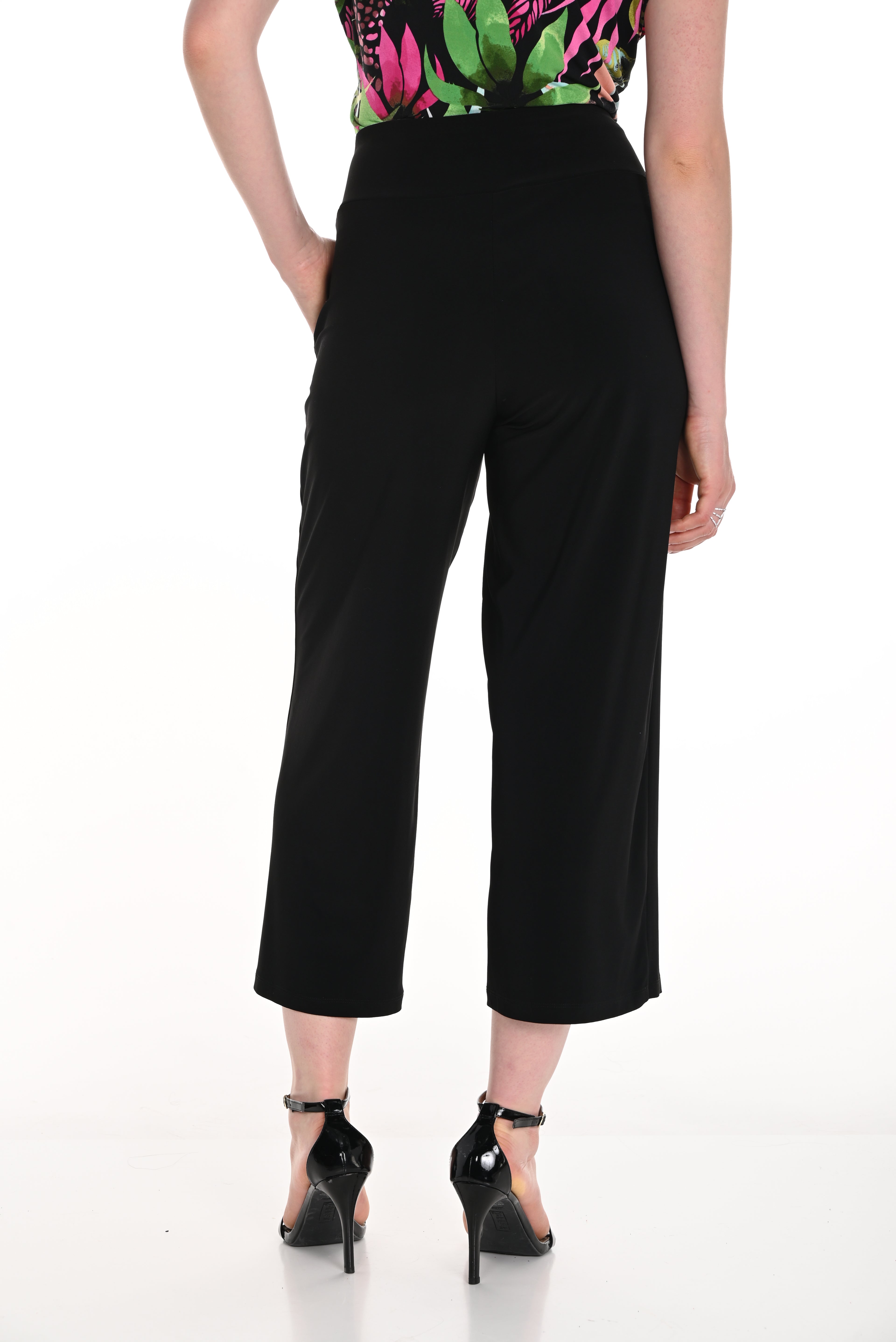 Pearls Boutique - Port Dover Ontario-Frank Lyman Knit Black Pant 256012, high-waisted cropped wide-leg trousers, elastic waistband, functional pockets,  Made from a soft 95% polyester and 5% elastane blend, offering versatile style for both casual and office wear.
