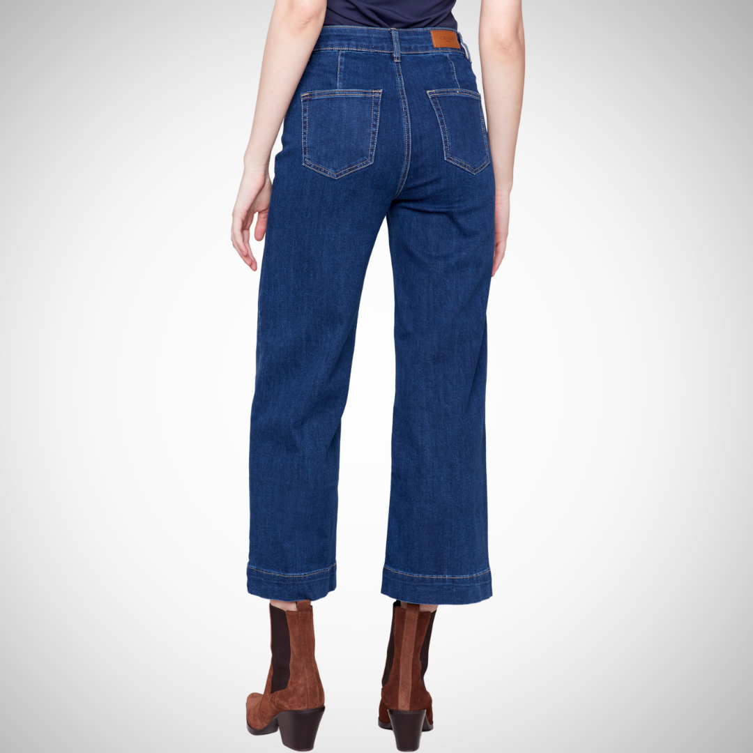 Pearls Boutique - Port Dover Ontario _ Charlie B Vintage Curve Crop Jeans High-rise waist Soft stretch denim Cropped length for a retro vibe Utility style pockets Fly front, indigo color denim, Perfect for boots and sweater combo Stylish and comfortable Must-have wardrobe addition