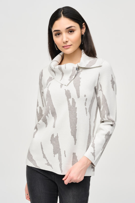 Joseph Ribkoff -Split Cowl Neck Sweater-243945
Joseph Ribkoff Sweater: timeless meets modern
Abstract print in off-white and neutral tones
Split cowl neck with zipper for a contemporary touch
Long straight sleeves for added sophistication
Luxurious blend of Viscose Rayon, Polyester, and Nylon
Stylish, practical, and essential for your wardrobe